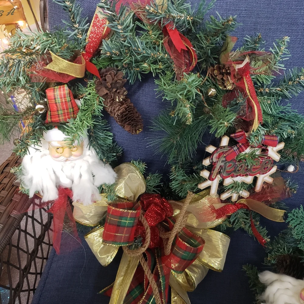 Personalized wreaths and decor - Picture 4 of 6